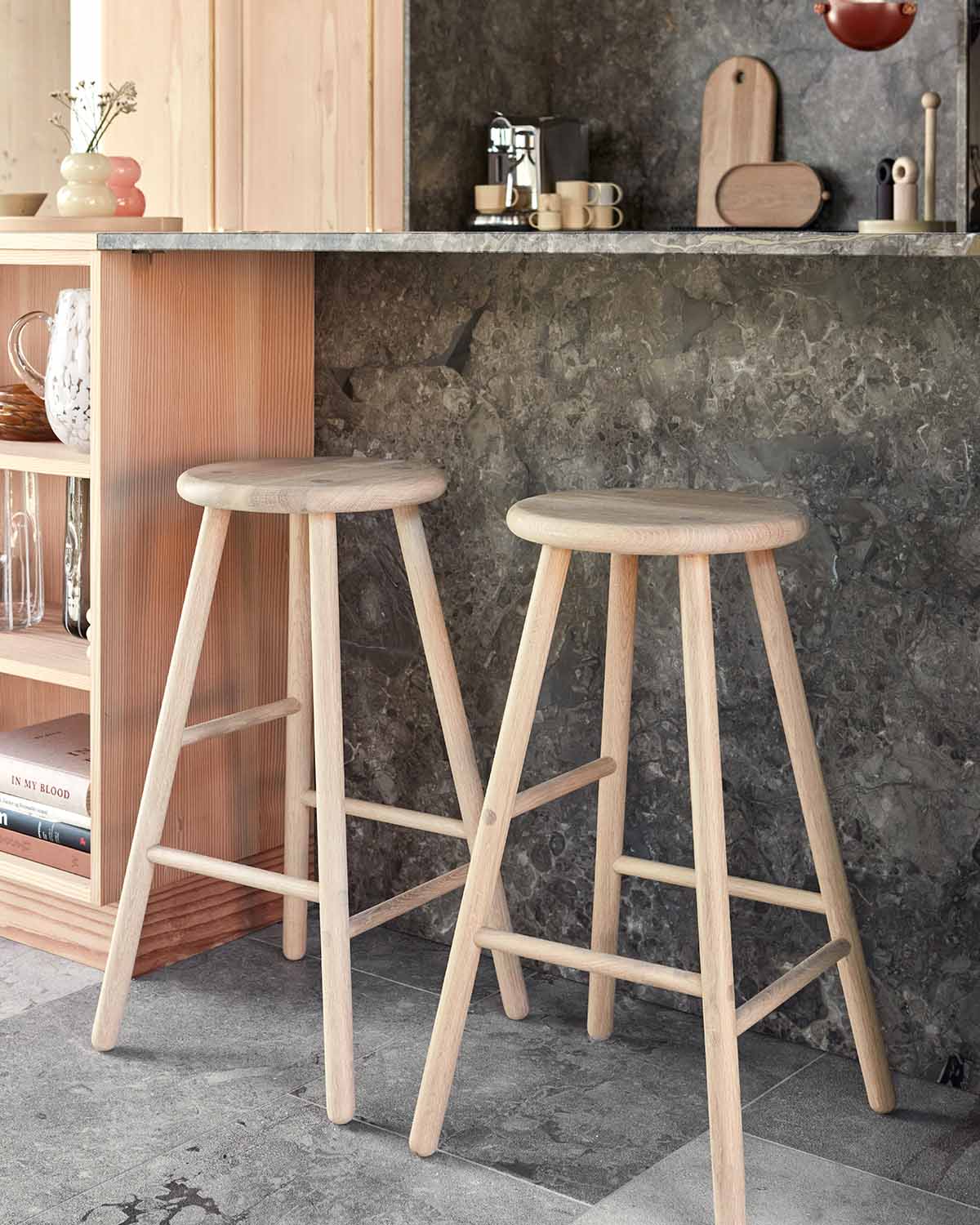 スツール IDEE High stool Industrial 24.5 Inches Bar Stool with Backrest and Saddle Seat