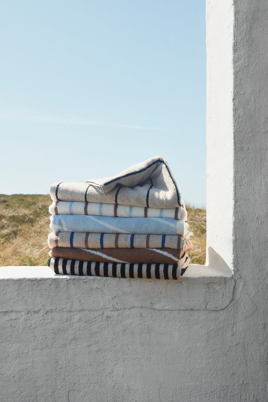 OYOY LIVING Raita Towel - 50x100 cm Towel 307 Caramel / Ice Blue