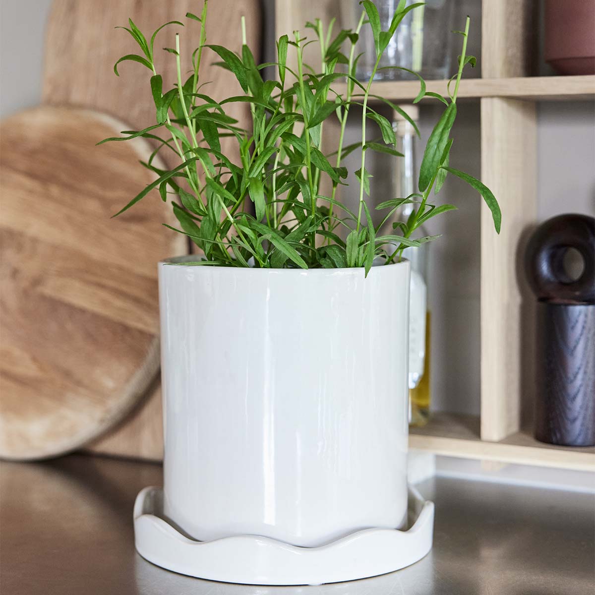 OYOY LIVING Nami Pot with saucer - Small Flowerpot 101 White