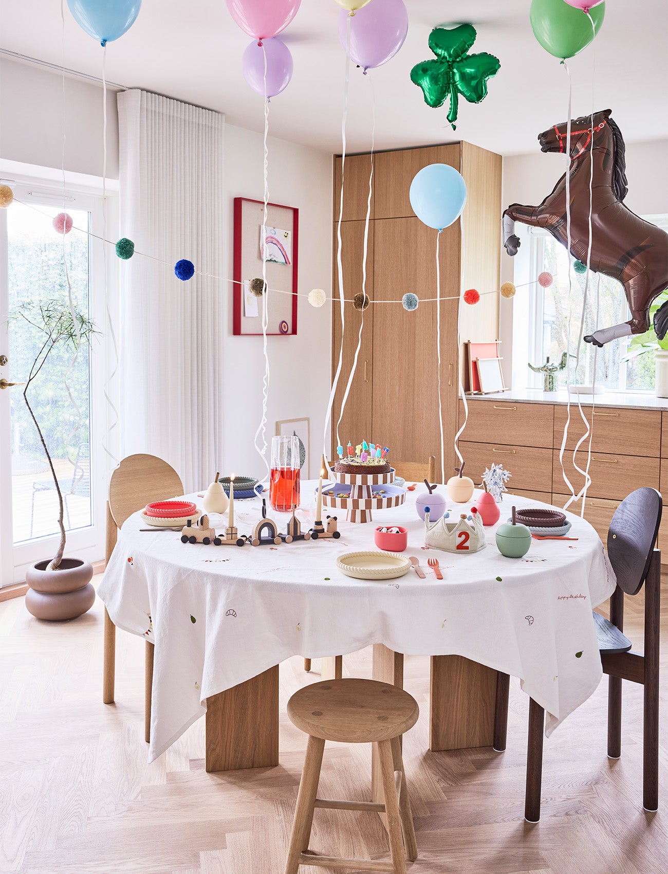 Birthday Tablecloth - 160x160 cm