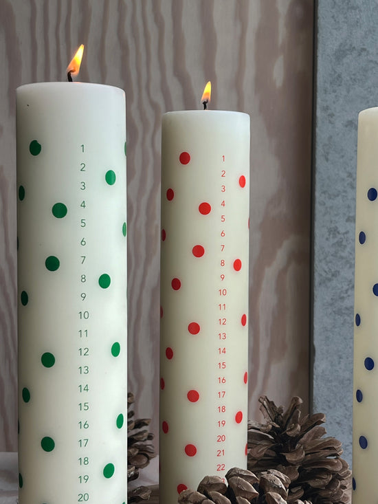 OYOY LIVING Polka Calendar Candle Christmas 102 Offwhite / Red