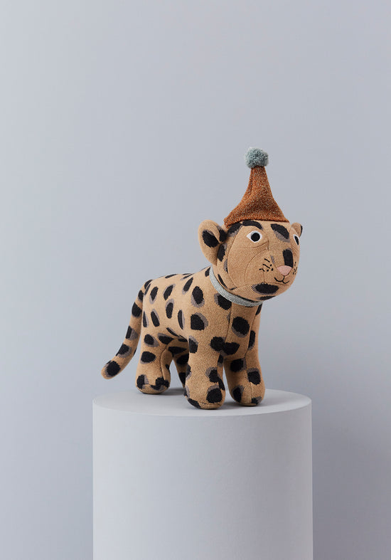 Laden Sie das Bild in den Galerie-Viewer, OYOY MINI Darling - Baby Elvis Leopard Soft Toys 908 Multi
