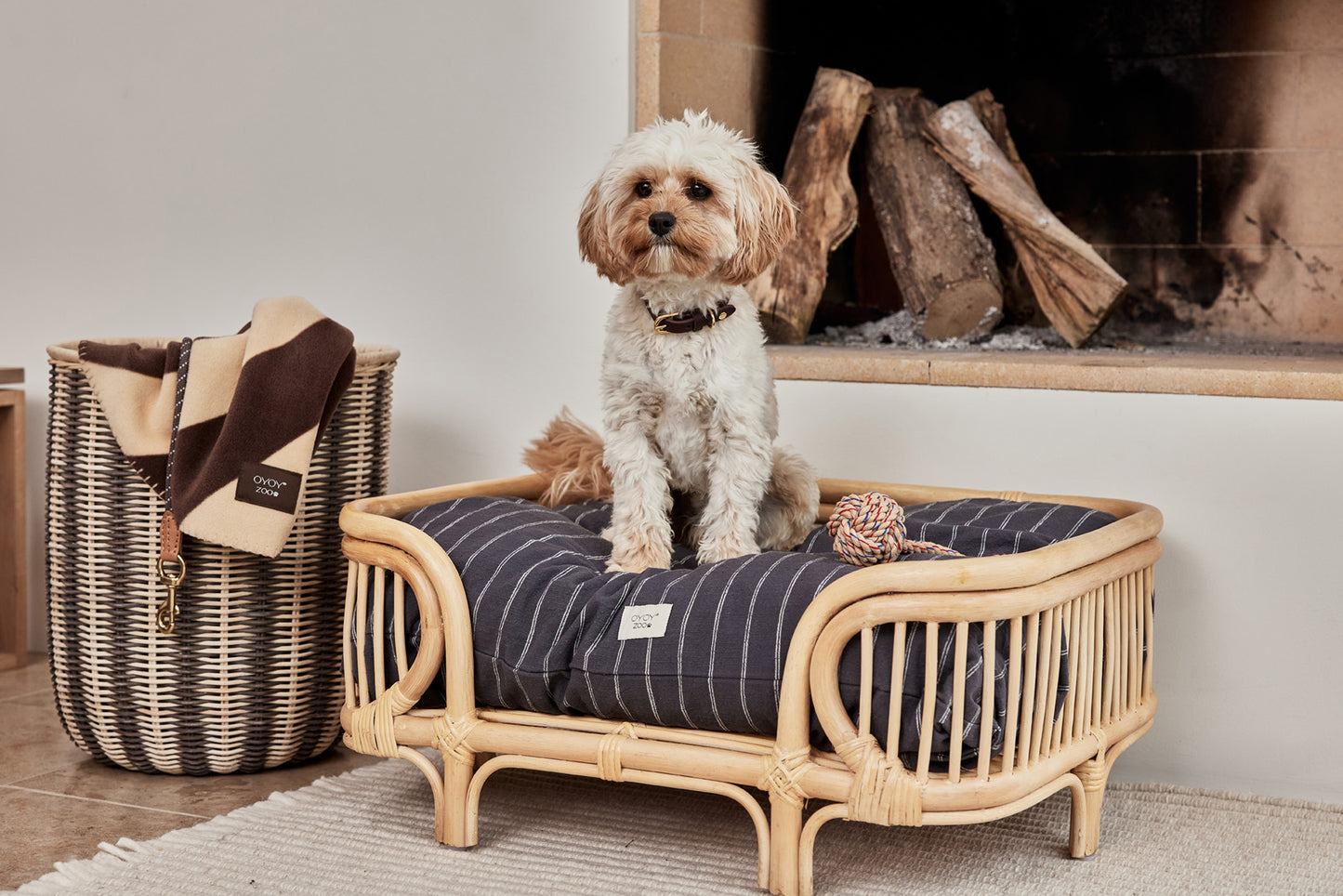 Indlæs billede i Gallery viewer, OYOY ZOO Otto Dog Bed - Small Dog Bed 901 Nature
