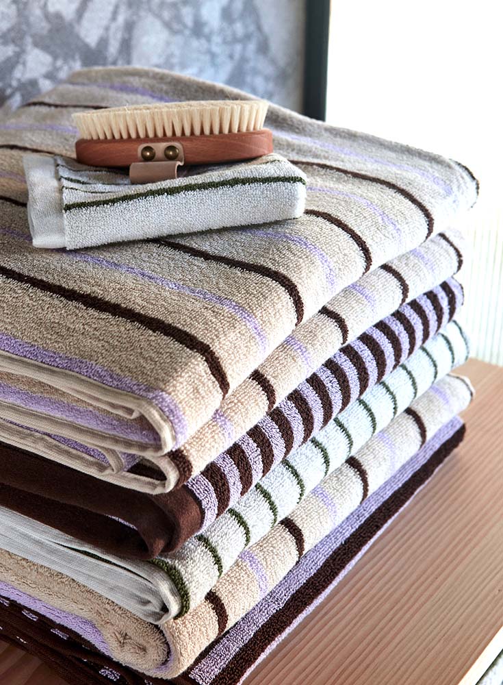 Laad afbeelding in Galerijviewer, OYOY LIVING Raita Towel - 100x150 cm Towel 502 Purple / Clay / Brown

