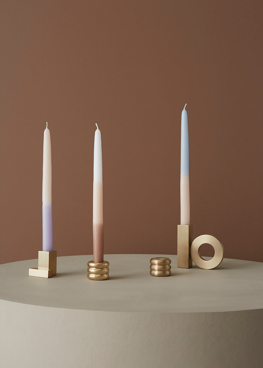 Laad afbeelding in Galerijviewer, OYOY LIVING Savi Candleholder - Solid Brass Candleholder 301 Brushed Brass
