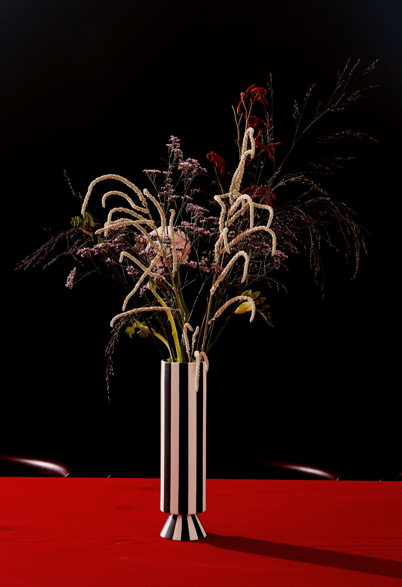 Laden Sie das Bild in den Galerie-Viewer, OYOY LIVING Toppu Vase - High Vase 101 White

