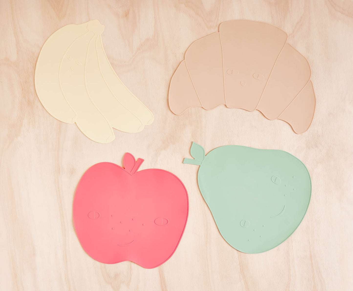 Charger l&amp;#39;image dans la galerie, OYOY MINI Yummy Apple Placemat Placemat 405 Cherry Red
